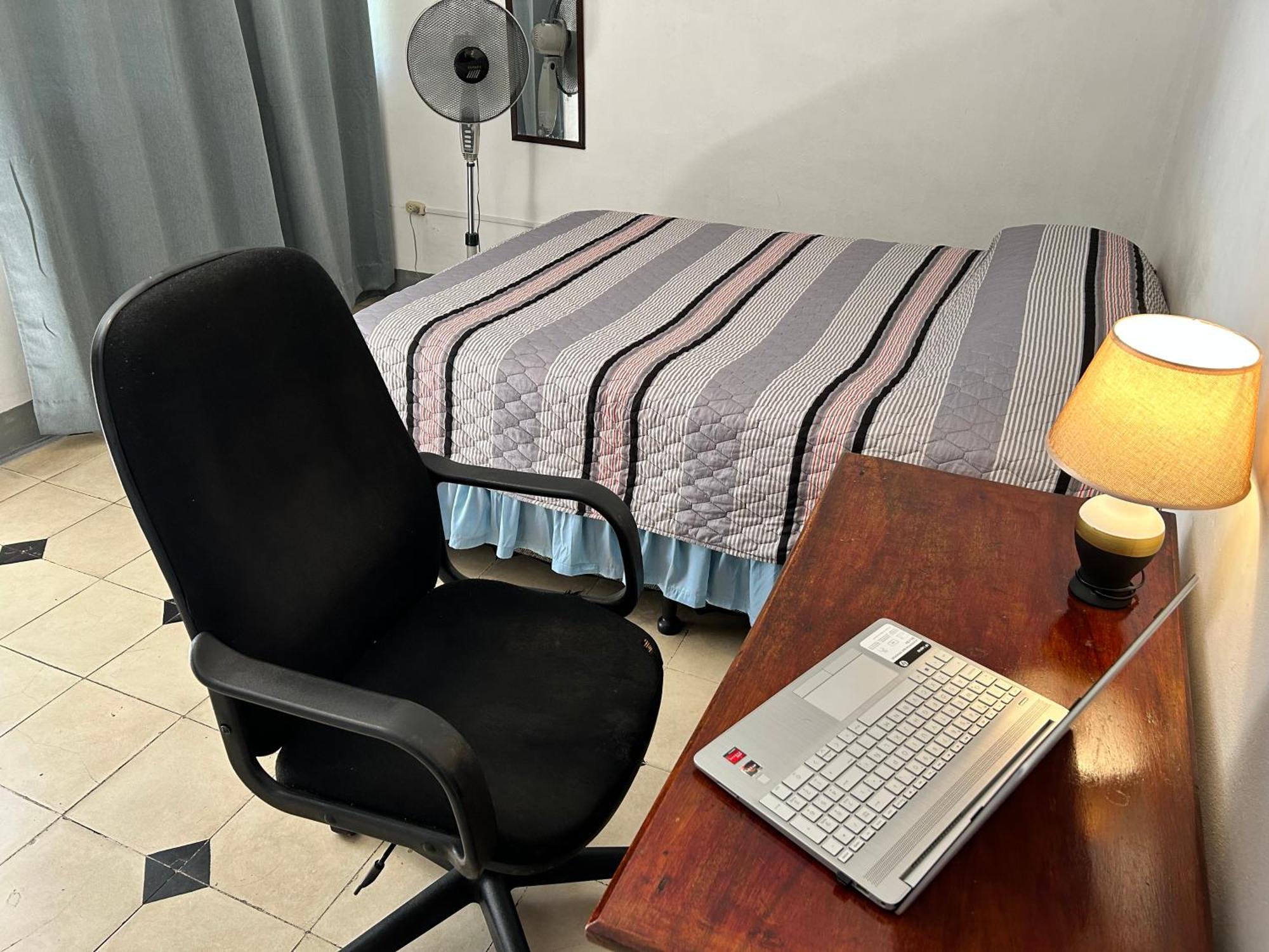 El Callejon Guest House Леон Екстер'єр фото