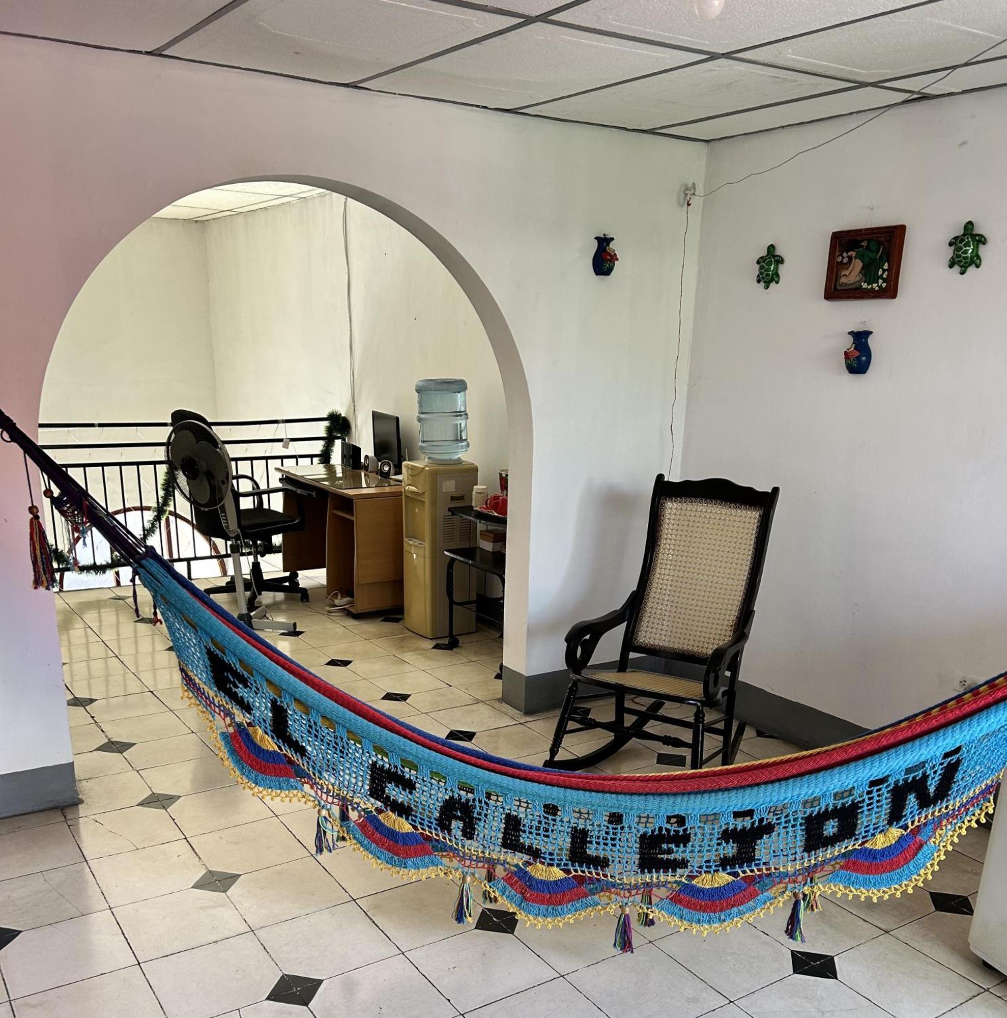 El Callejon Guest House Леон Екстер'єр фото
