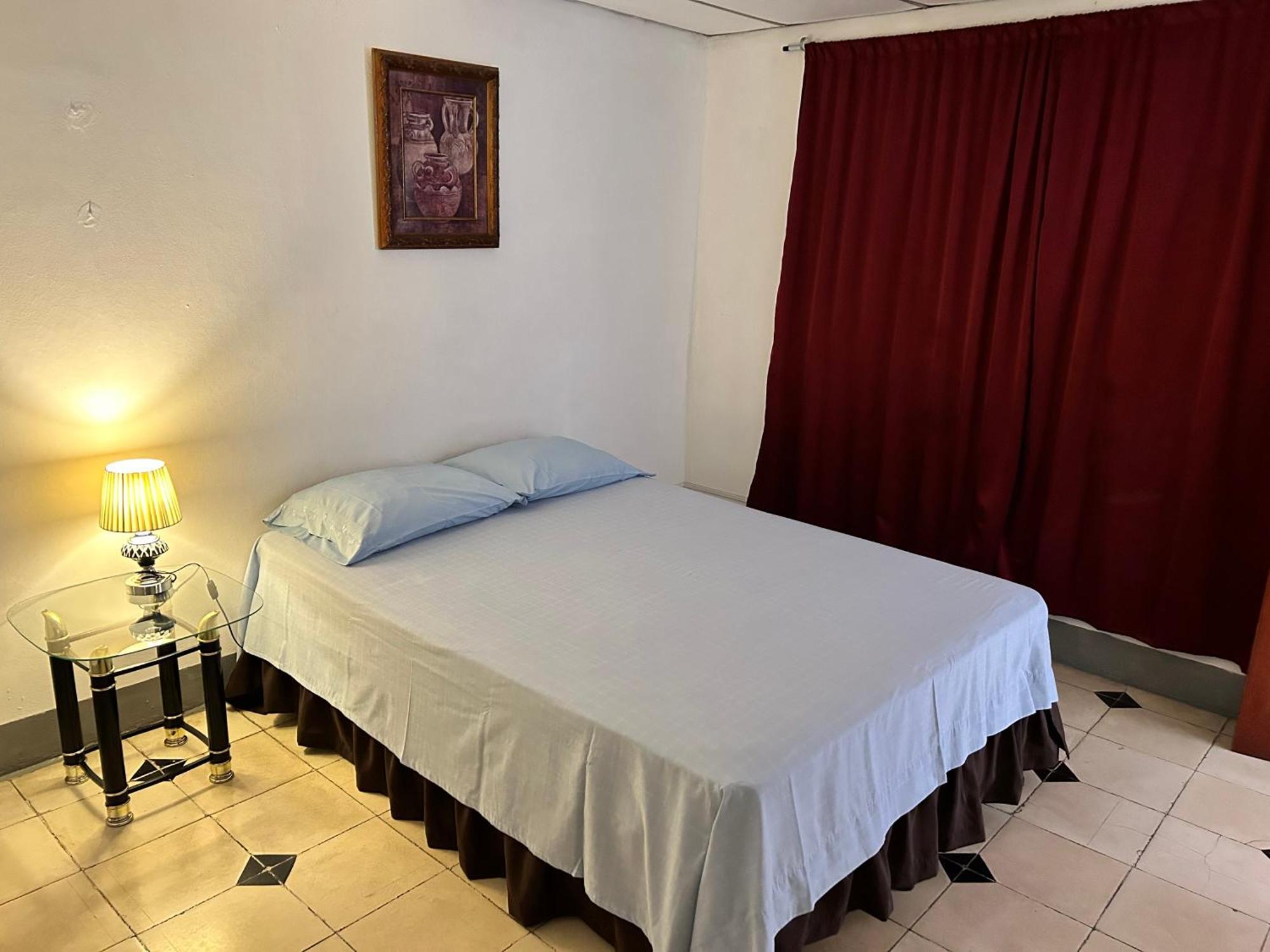 El Callejon Guest House Леон Екстер'єр фото